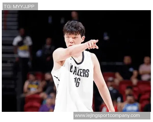 杨瀚森背靠背出战2分半引发热议登上微博热搜榜第二位 杨瀚森背靠背出战2分半引发热议登上微博热搜榜第二位