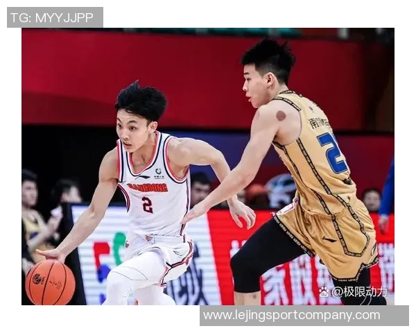 朱正在OTE联赛常规赛第二场表现出色砍下8分10篮板并抢下6个前场篮板